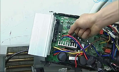 呼和浩特市美的空调电话是多少